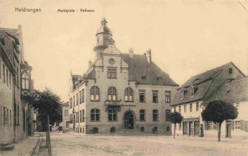 06577 Heldrungen Marktplatz und Rathaus  gebraucht 1917