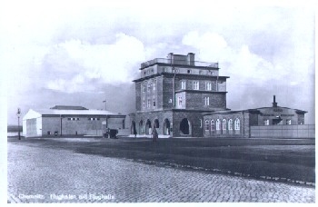 Chemnitz airport with flight hall * around 1930