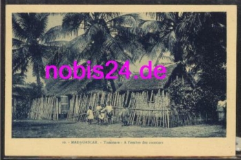 Madagascar Greniers A Riz *ca.1920