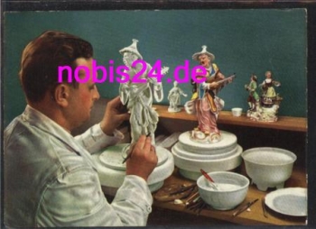 Porcelain painter at work * around 1968