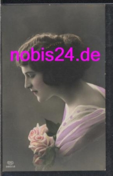 Hair fashion lady with pink roses *ca.1915