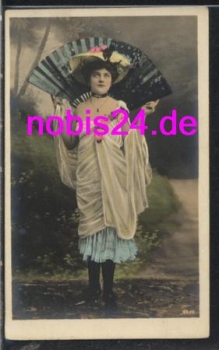 Girl with a fan and hat * around 1910