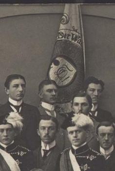 Studentica group photo ca. 1910