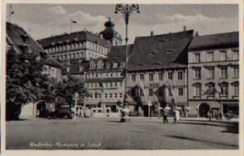 06667 Weissenfels Marktplatz mit Schloss gebr. ca. 1930