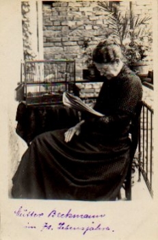 Canary with old woman * ca. 1910