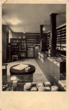 Pharmacy interior view o 28.17.1937
