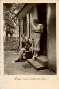 Couple with accordion, real photo o 5.5.1933