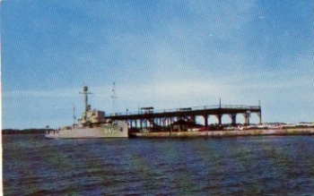 Public Dock, Warship B 45, USA * approx. 1950