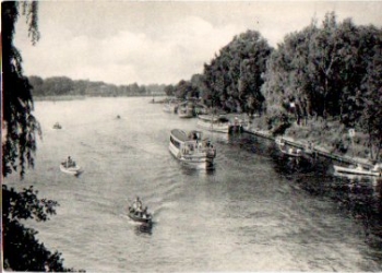 At the gates of Berlin Spree- or Havelschiff * 1966