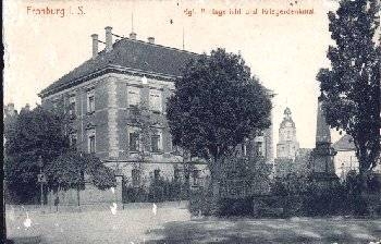 04654 Frohburg Kgl. Amtsgericht Kriegerdenkmal *ca. 1920
