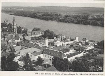65343 Eltville Aerial view of the Matheus Muller sparkling wine press *ca.1950