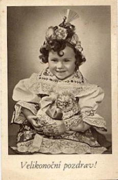 Child with Easter egg in festive costume * around 1930
