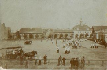 Fire brigade with horse-drawn carriage Real photo * ca. 1910