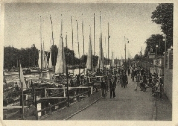 Warnemuende Am Strom o 26.7.1953