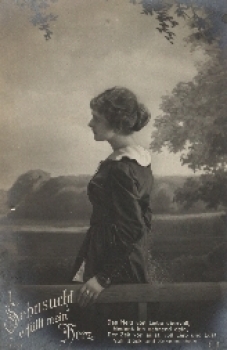 Frauen Serienkarte Nr. 7957-1"Sehnsucht erfüllt mein Herz" gebr. 1920