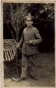 German soldier with bayonet WWI real photo * ca. 1915