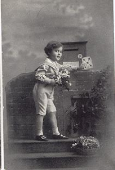 Post, mailbox, child with letter, gebr. circa 1910