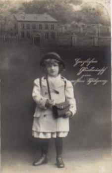 Back to school, girl with bag, 04/16/1917