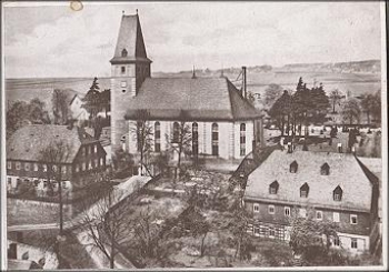09353 Oberlungwitz St. Martinskirche mit Pfarrhäuser * ca. 1940