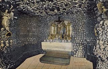 Bad Kudowa, Schädelkapelle, Makabere AK, Totenschädel,  * ca. 1930 Schlesien 