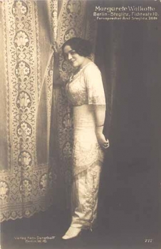 Margarete Walkotte Sängerin * ca. 1910