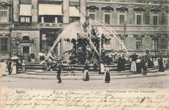 Berlin, Neptune Fountain on the Schlossplatz, c. 1905