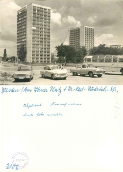 Seevorstadt-West Dresden Dr.-Karl-Rüdrich-Strasse (Wartburg 311 353 und Wolga) Druckvorlage 1970