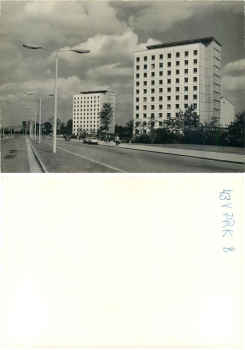 Suedvorstadt Dresden Leningrader Strasse with skyscrapers around 1970