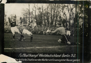 Fussball Westdeutschland - Berlin 16x11cm Echtfoto ca.1920