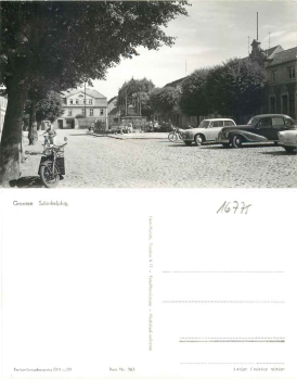 16775 Gransee Schinkelplatz with car EMW and P70 *1962 Hanich0763