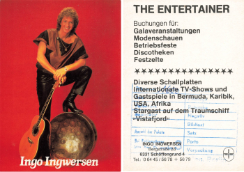 Ingo Ingwersen mit Gitarre 