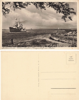 Osternothafen Swinemuende Kriegsschiff im Hafen * um 1940