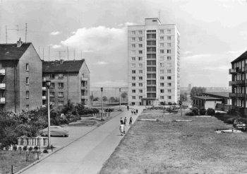 06766 Wolfen Hochhaus Berthold-Brecht-Strasse o 1971