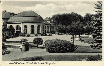 Bad Kuodowa Wandelhalle mit Kurplatz Kudowa-Zdrój o 1939