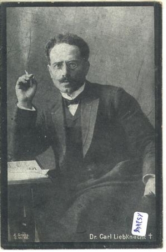 Carl Liebknecht with cigarette, mourning card, socialism * 1919