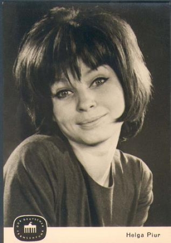 Helga Piur actress