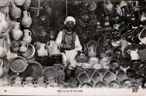 Pottery shop Arab seller * ca. 1910