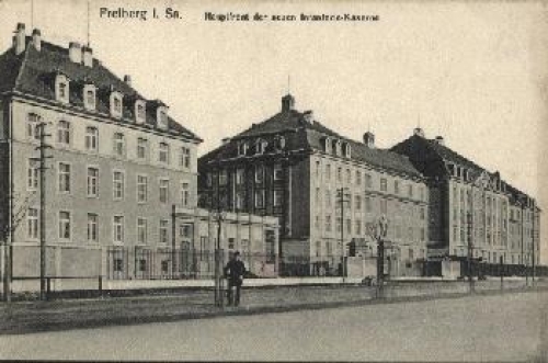 09599 Freiberg Main front of the new infantry barracks gebr. 1/18/1915