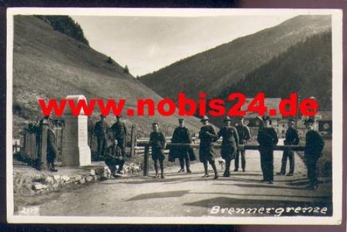 Customs officers at the Brenner border, o July 7, 1939