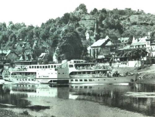 Elbe steamer "Ernst Thälmann" in Wehlen on March 20, 1970