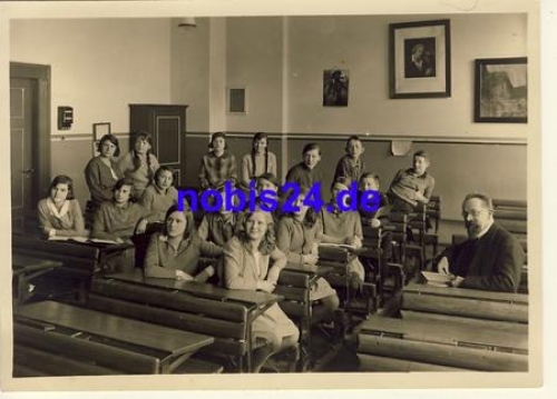 School class in the classroom real photo about A5 around 1940 Dresden