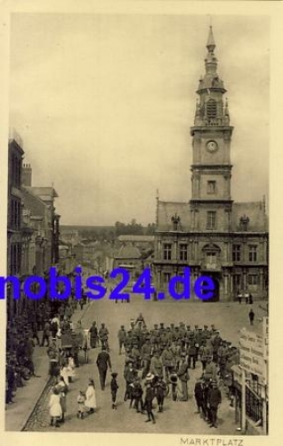Frankreich - Markt mit Kirche ca.1915