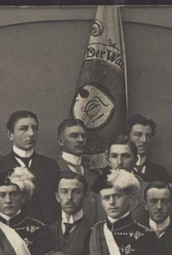 Studentica group photo ca. 1910