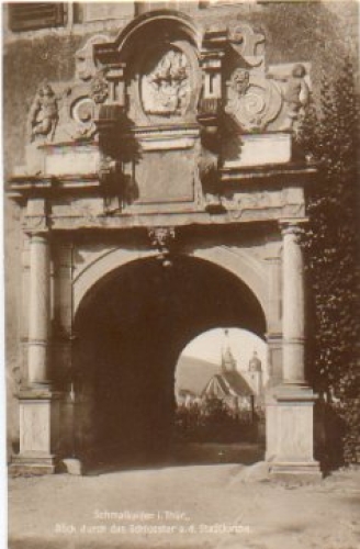 98574 Schmalkalden durch Schlosstor an Stadtkirche *ca.1930