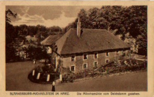 38889 Blankenburg-Michaelstein Moenchemuehle vom Deichdamm * ca. 1910
