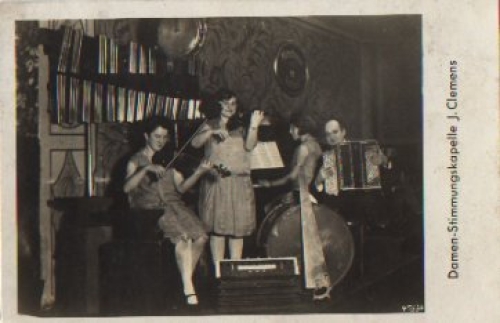 Ladies mood band, J. Clemens real photo * approx. 1930