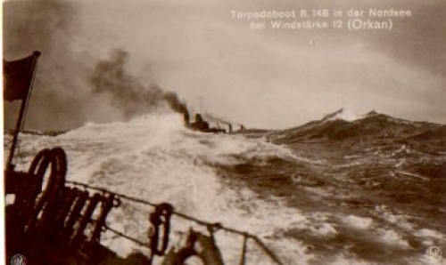 Torpedo boat S 148 in the North Sea, wind force 12 (hurricane) * around 1915