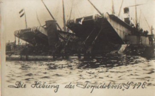 Lifting of the torpedo boat S 178, * approx. 1920