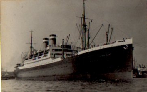 Deep-sea steamer "Hamburg" in the harbor *ca. 1930