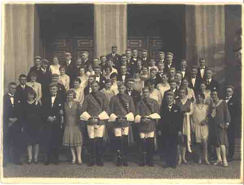 Hagen Westphalia Studentica real photo with family *approx. 1920